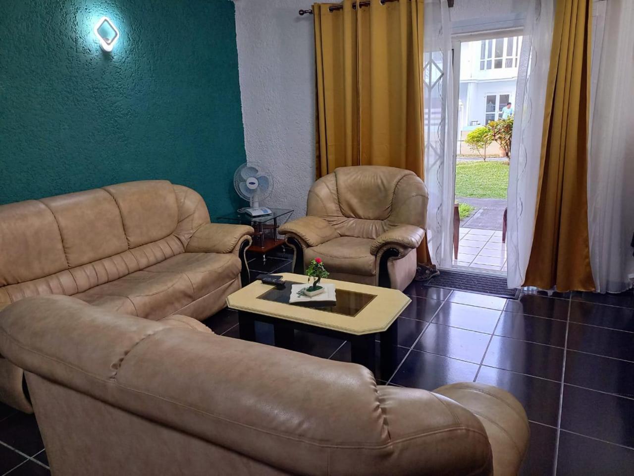 Bella Villa Flic en Flac Exterior photo